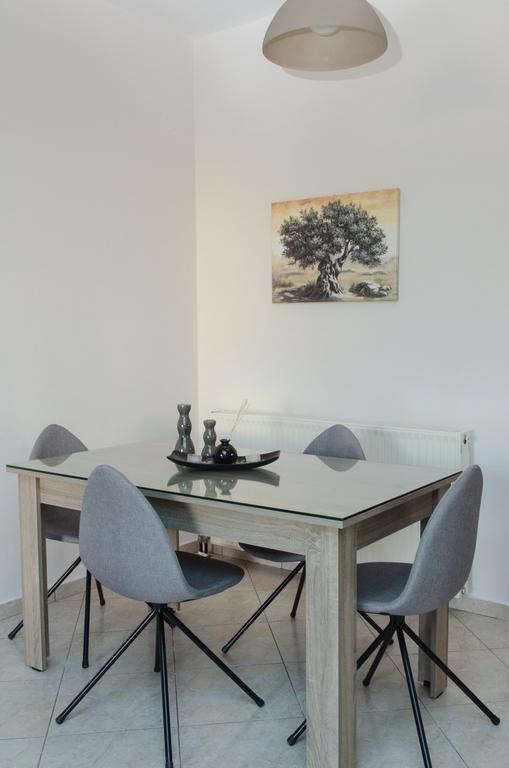 Iokasti Homes Kato Galatas Luaran gambar