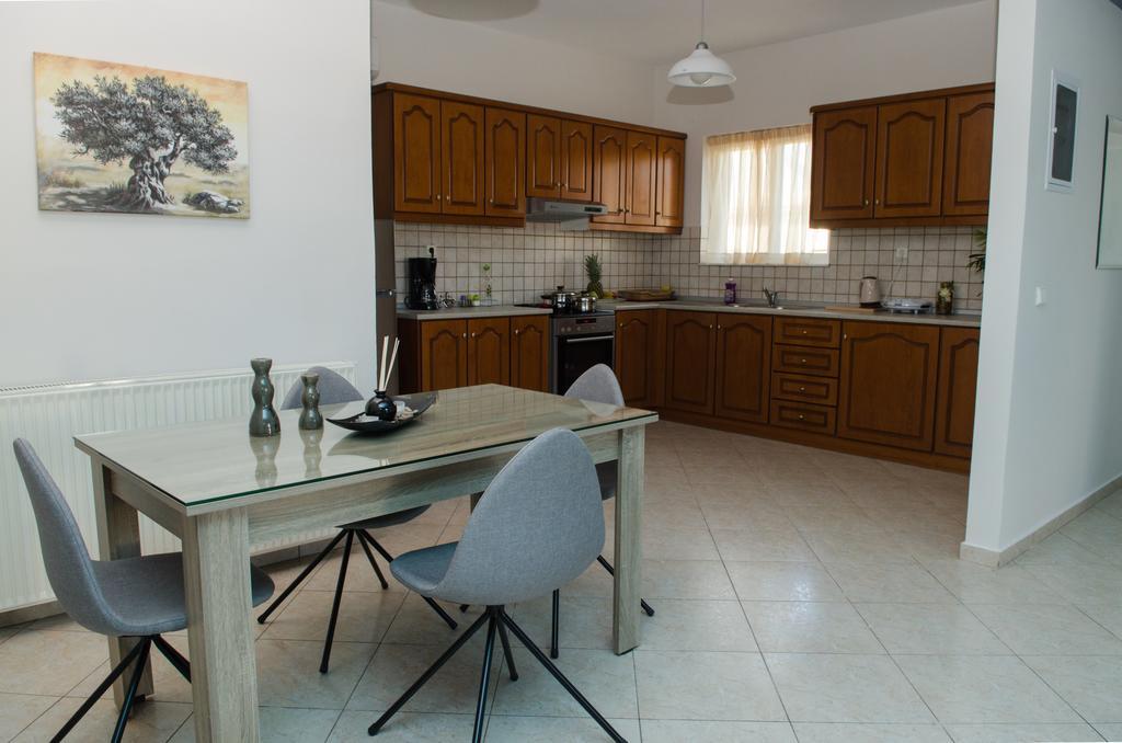 Iokasti Homes Kato Galatas Luaran gambar
