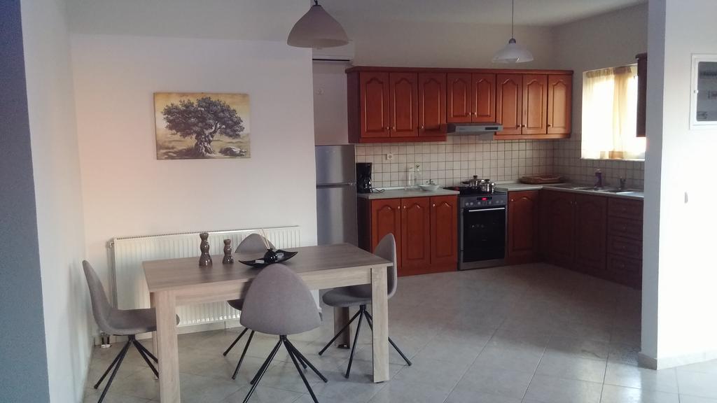 Iokasti Homes Kato Galatas Luaran gambar