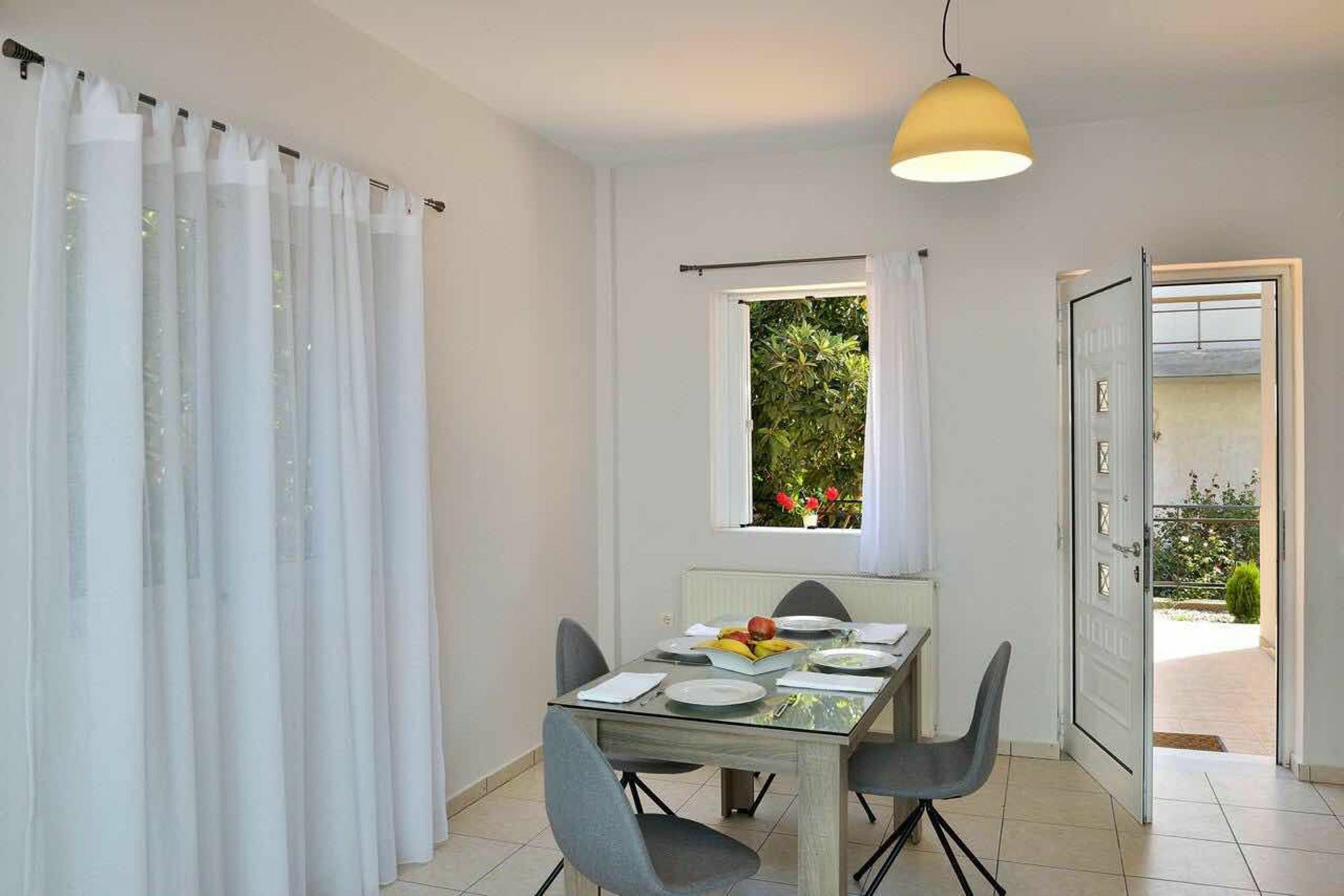 Iokasti Homes Kato Galatas Luaran gambar